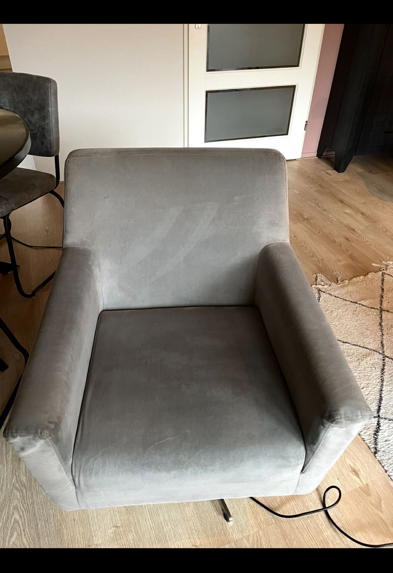 Gestoffeerde fauteuil na